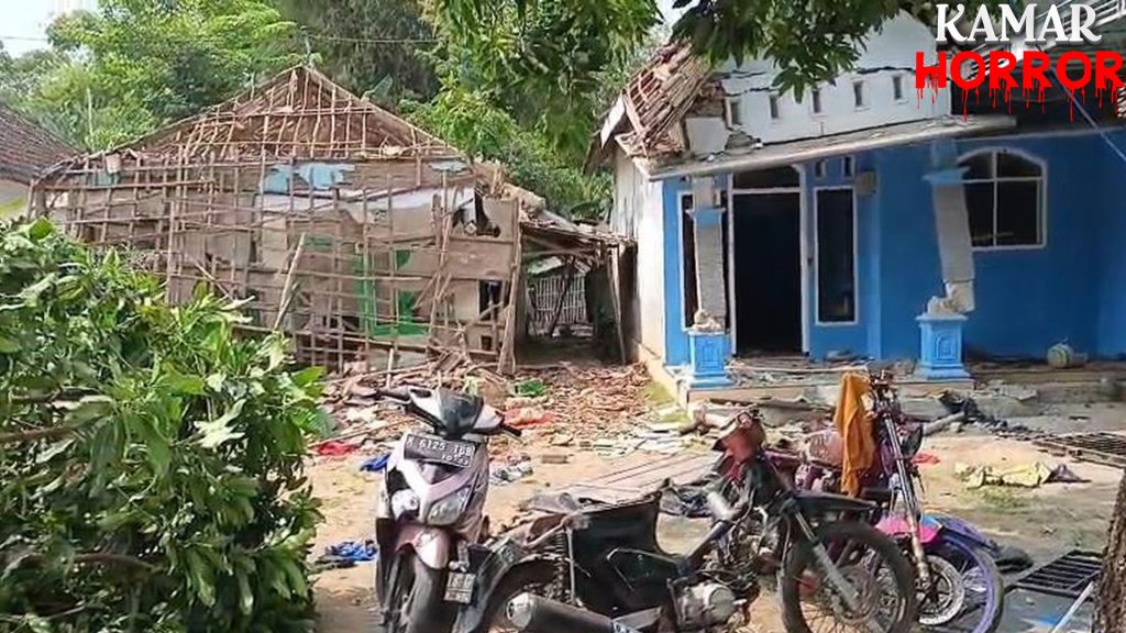 Rumah Pelaku Pembunuhan Bocah 7 Tahun Porak-poranda 4 Rumah Pelaku Pembunuhan Bocah 7 Tahun Porak-porandaRumah Pelaku Pembunuhan Bocah 7 Tahun Porak-poranda